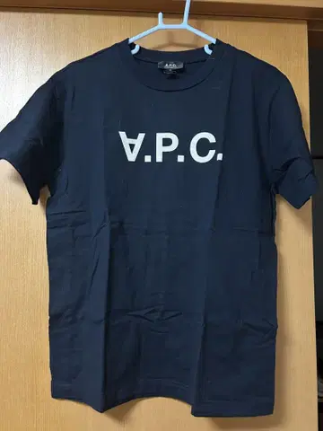 A.P.C. 네이비 티셔츠