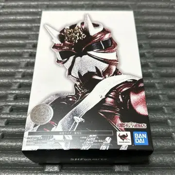 S.H.Figuarts 진골조 가면라이더 히비키 홍