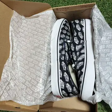 미사용 새상품 반스 Vans Authentic 9.5 US van0188