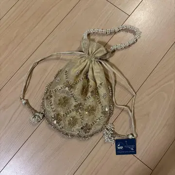 비즈 자수 베이지 복조리 파우치