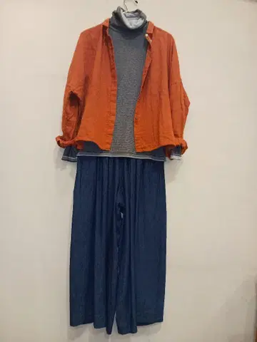 가볍고 부드러운 데님 와이드 팬츠
