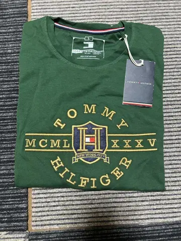 TOMMY HILFIGER 그린 T셔츠 L