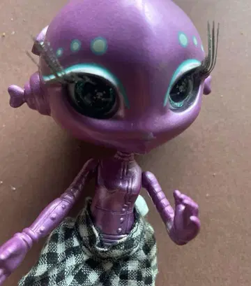 노비스터즈 메이 타릭 인형