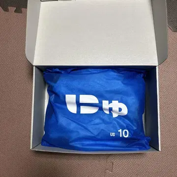 블랙 스웨이드 스니커즈 US 10