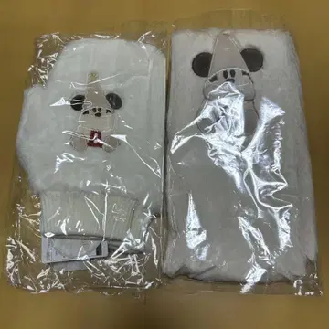미키 캐릭터 부착 화이트 미튼 & 머플러