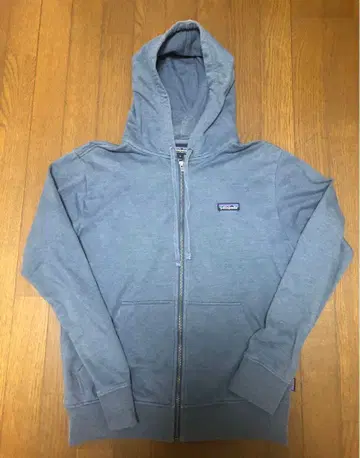 patagonia 블루 후드티 S 사이즈