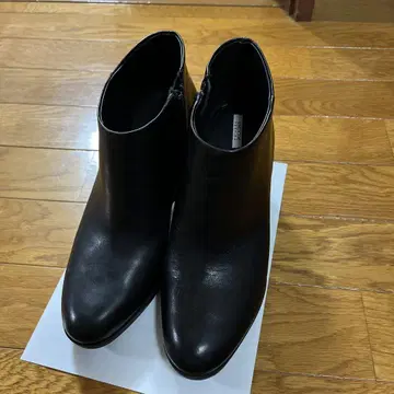 GEOX 37 숏부츠 블랙