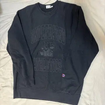 undefeated 맨투맨 트레이닝복