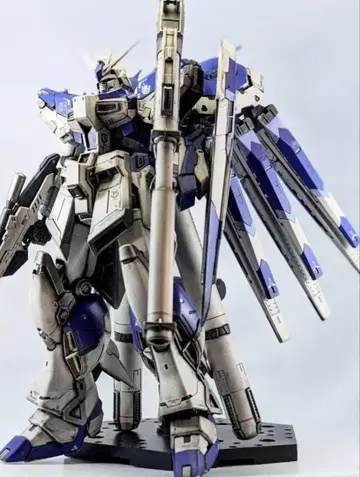 1/144 RG 하이뉴 건담 웨더링 마감