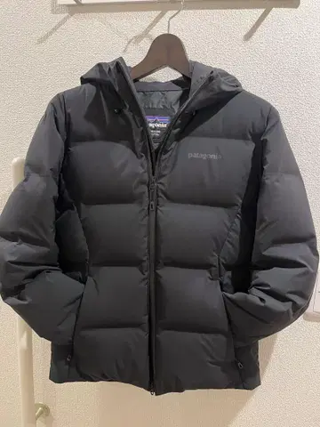 patagonia 블랙 다운 자켓 XS