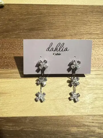 [ 미사용 ] dahlia 플라워 드롭 귀걸이