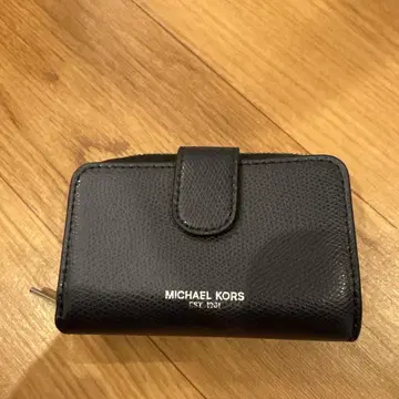 마이클코어스 미니 지갑