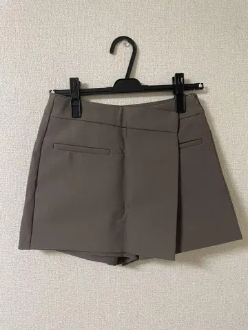 [ 미사용 새상품 ] ZARA 비대칭 스코트 XS