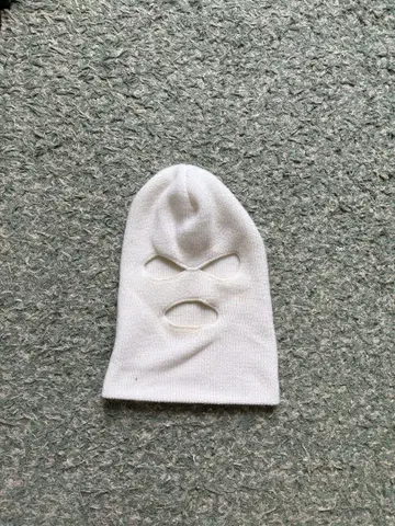 발라클라바 화이트 구제 의류 메차