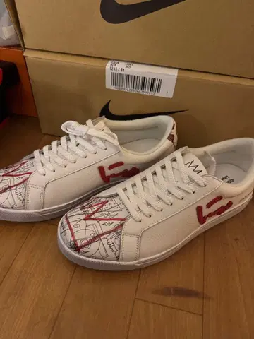 뉴 스니커즈