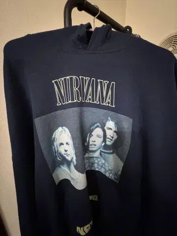 NIRVANA 네이비 후드티