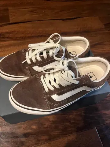 Vans 브라운 스웨이드 스니커즈