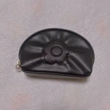 MARY QUANT 파우치
