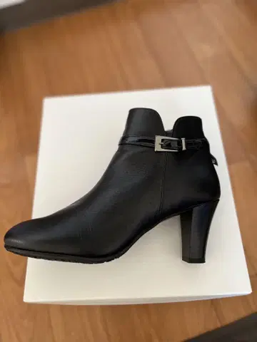 BARCLAY 버클레이 숏부츠