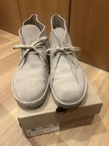 CLARKS 처카 부츠 라이트 그레이 오리지널스 US9 (27cm)