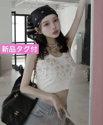 미개봉 새상품 Darich 주얼리 리브 슬리브리스 상의