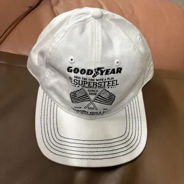 GOODYEAR 플랫 캡 화이트