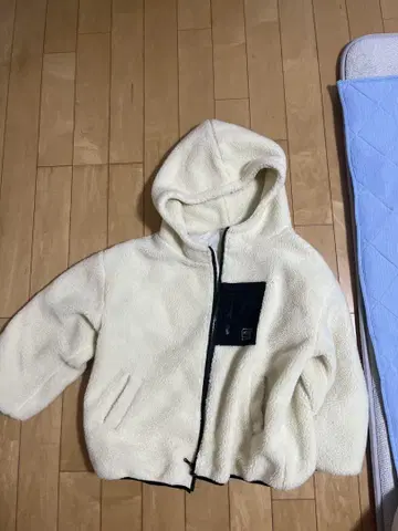 플리스 후드 부착 자켓 크림색