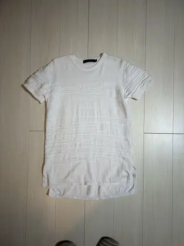FUGA 티셔츠