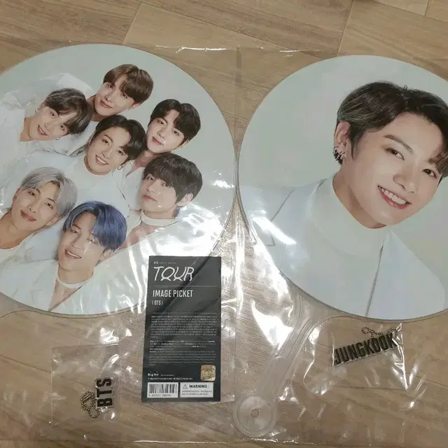 방탄소년단 BTS MAP OF THE SOUL 투어 이미지 피켓 + 키링