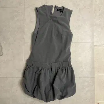 [ 한 번 착용만 ] ZARA 미니 스커트 원피스