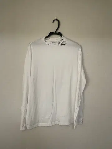 CALVIN KLEIN 데미지 가공 롱 T