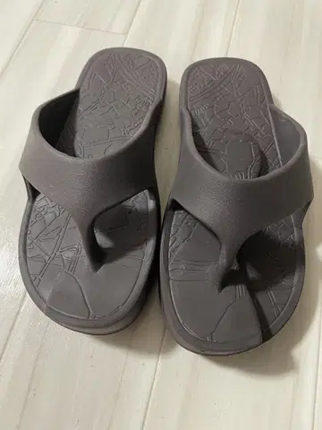 라쿠바키 이지 샌들