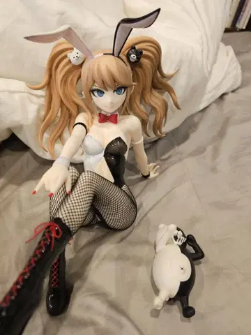 프리잉 단간론파: 희망의 학원과 절망의 고등학생 에노시마 준코