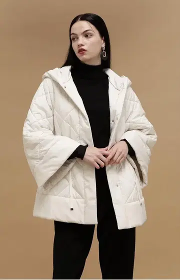 화이트 후드 부착 다운 자켓 Pinky&Dianne