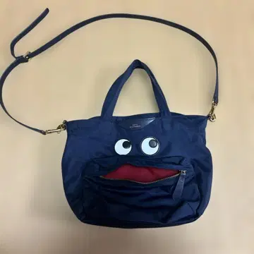 ANYA HINDMARCH 네이비 숄더백