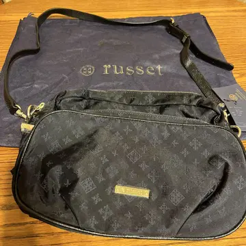 미사용 새상품 러셋 russet 프론트 포켓 숄더백 네이비