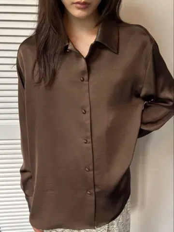 FUULLY STUDIO 새틴 오픈 카라 셔츠