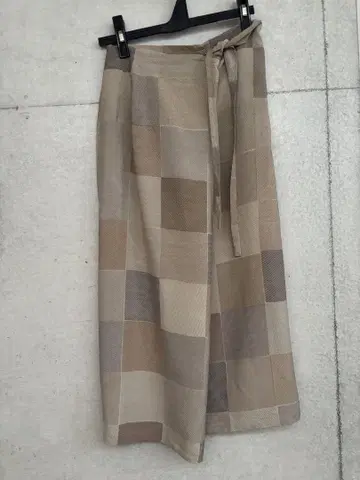 요건 레일 랩스커트 M 사이즈