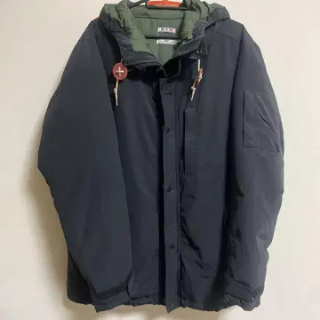 블랙 다운 자켓
