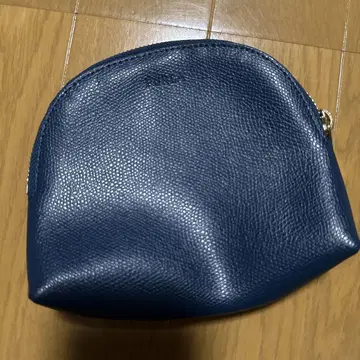 FURLA 네이비 가죽 라운드형 파우치