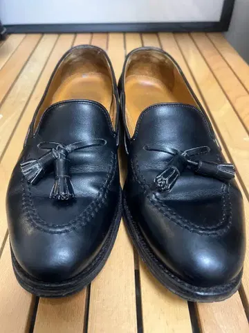 JALAN SRIWIJAWA EDWARD 태슬 로퍼 블랙