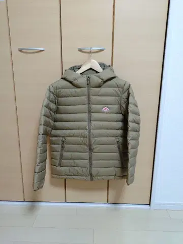 미사용에 가까운 단톤 후드 부착 다운 자켓 S