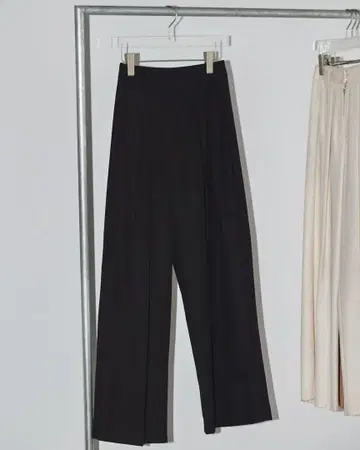 TODAYFUL Tuck Twill Trousers black 36