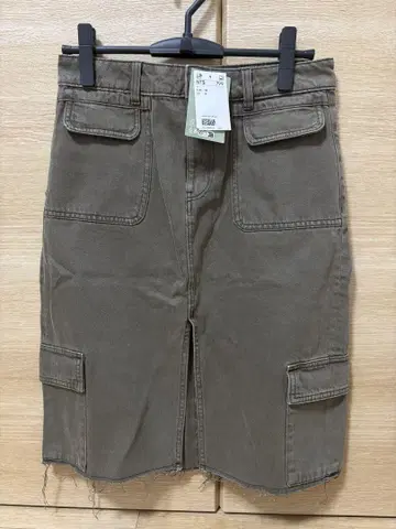 H&M 에이치앤엠 무릎 기장 타이트 스커트 택 포함