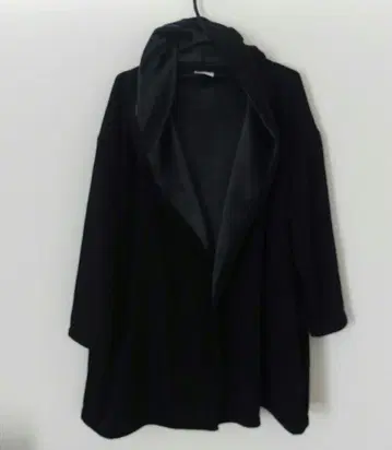 르 뱅 수플레 블랙 후드 부착 아우터