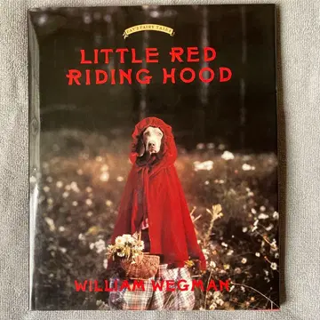 William Wegman의 Little Red Riding Hood