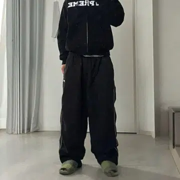 초와이드 나일론 팬츠 밑단 드로 코드 있음