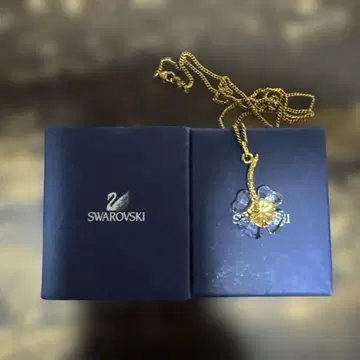 Swarovski 꽃 디자인 목걸이