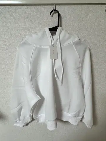 Cham. 후드 부착 화이트 후드티