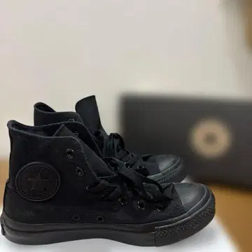 컨버스 블랙 하이컷 스니커즈